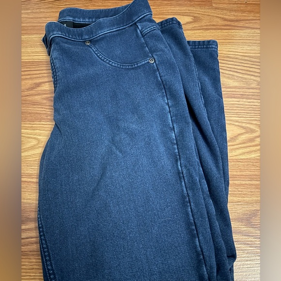 HUE Dark Blue Women's Jeggings - Picture 1 of 2